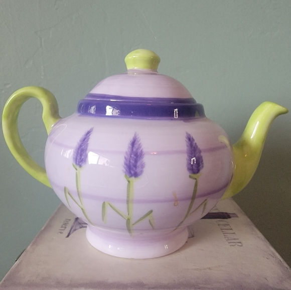 Ceramic teapot from New Zealand - Picture 3 of 5